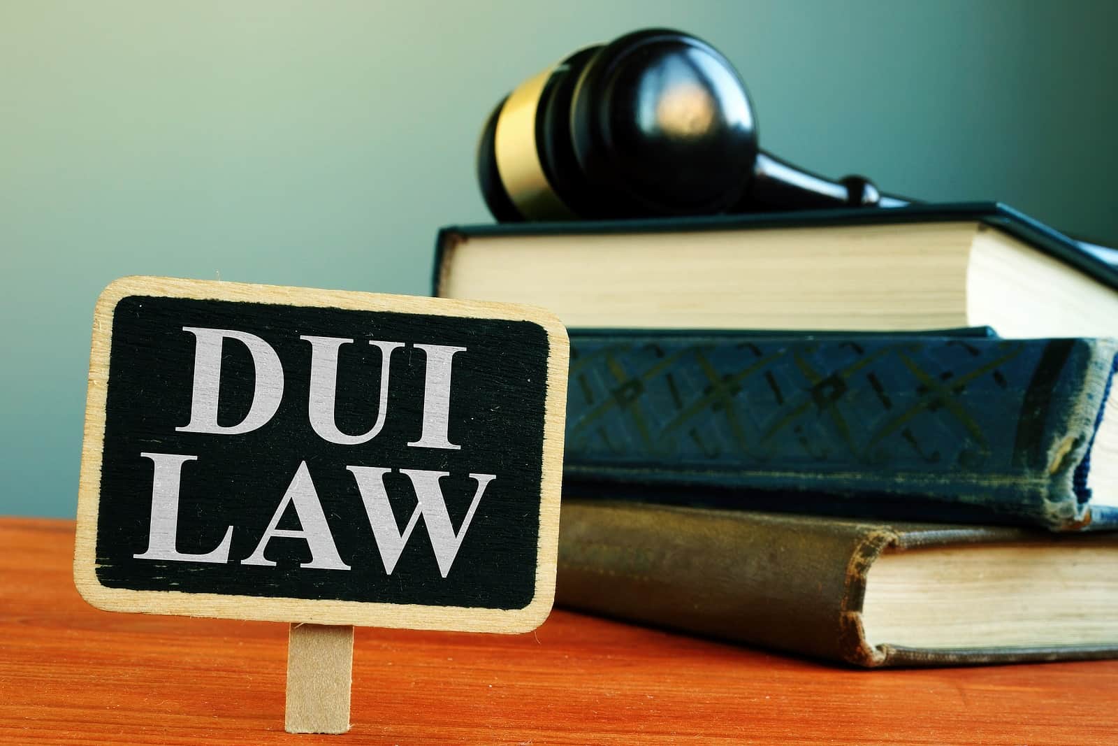gavel on books showing dui law for repeat dui offenders